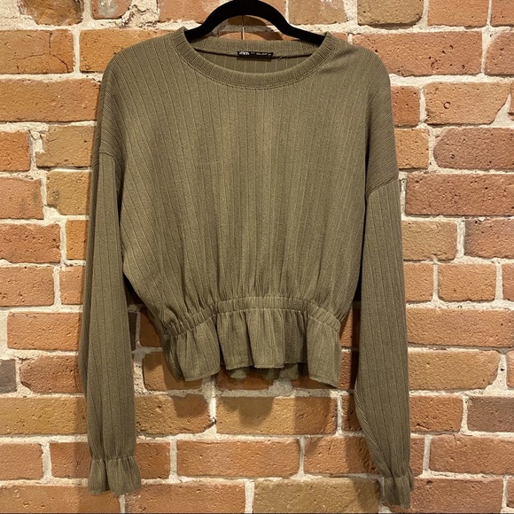 Zara Peplum Light Knit Sweater in Army Green - Picture 1 of 7